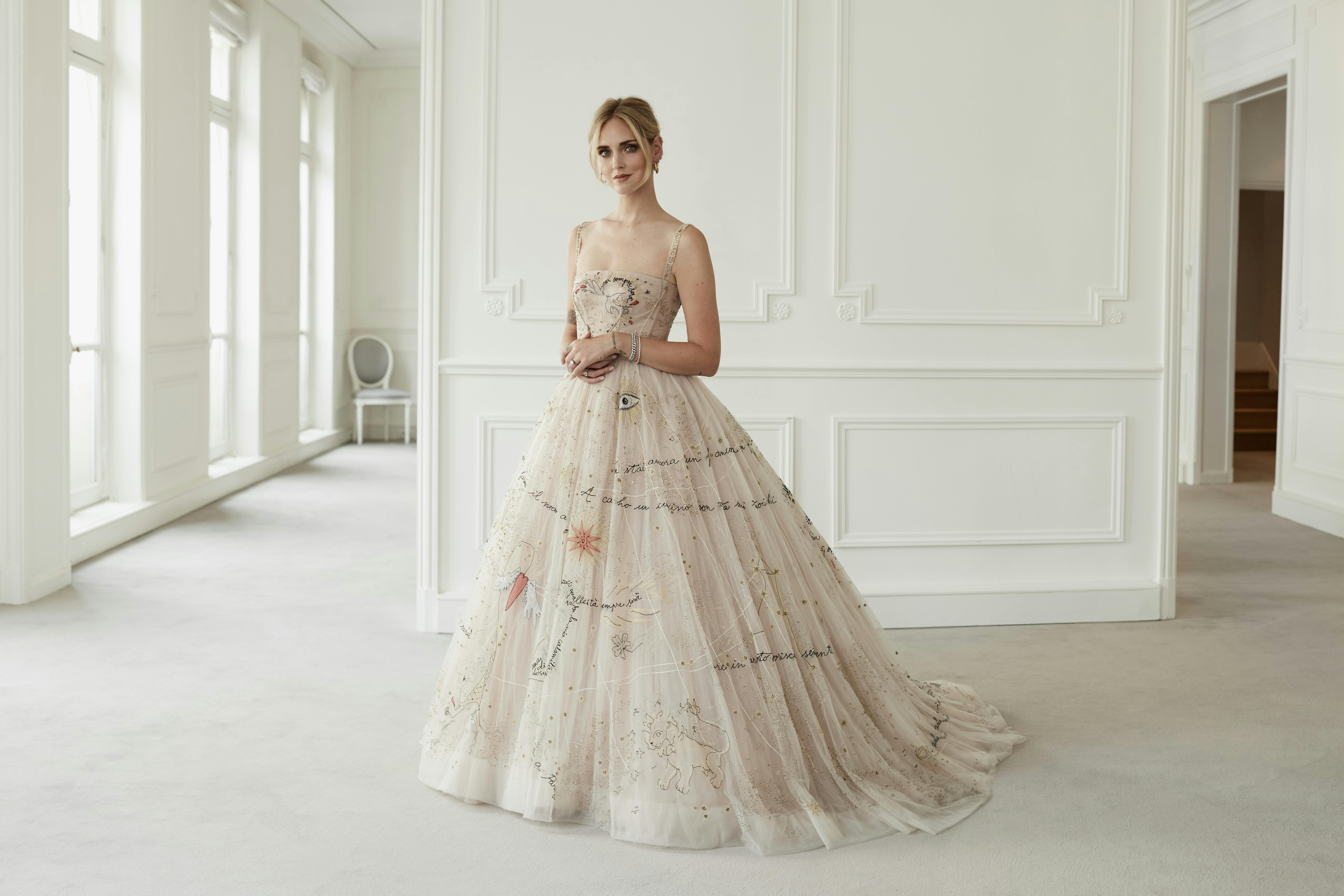 Chiara ferragni robe clearance